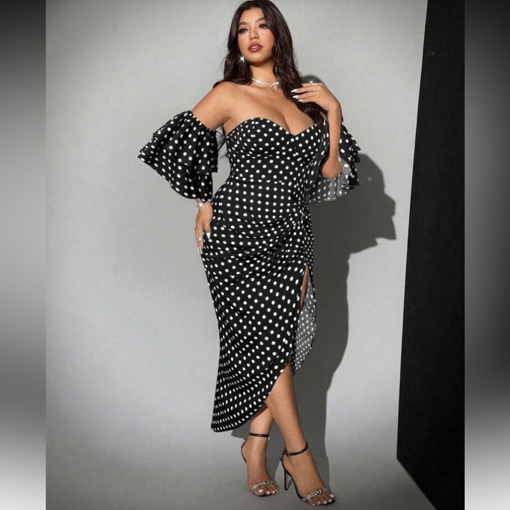 Viva Relle Plus Size Women's Elegant Polka Dot Ruched Tube Dress With Cuffs - Picture 4 of 4